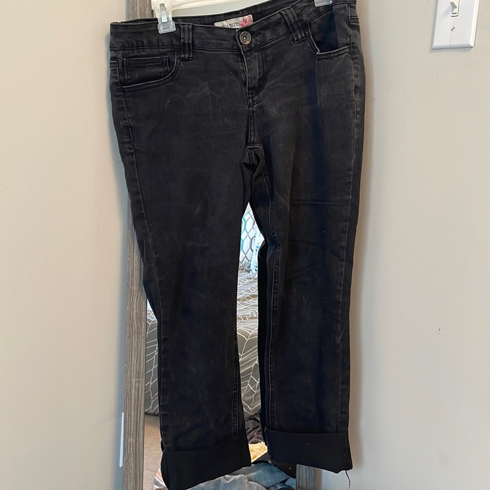 Black denim capris